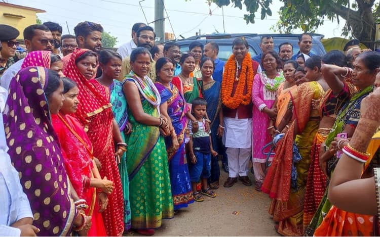 नारी शक्ति वंदन अधिनियम : केंद्रीय मंत्री अर्जुन मुंडा ने कहा- अब महिलाओं को सही मायने में मिलेगा उनका अधिकार