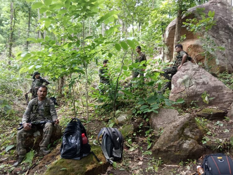 गया में मुठभेड़, चार नक्सली ढेर, तीन एके-47 और एक इंसास बरामद