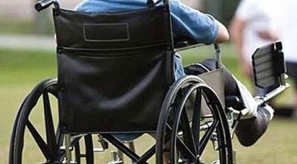 दिव्यांग बच्चों के लिए बना स्कूल, रह रहे सीआरपीएफ जवान