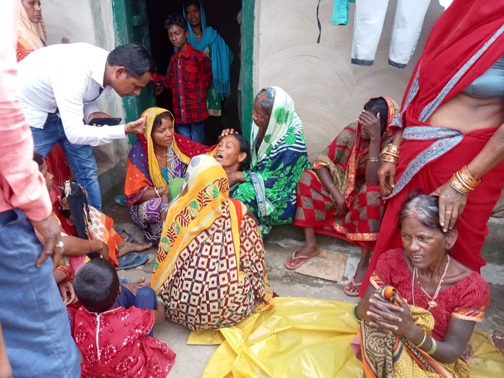 Jharkhand News : झारखंड के लातेहार में करमा की डाली विसर्जित करने गयीं 7 युवतियों की डूबने से मौत Jharkhand News : झारखंड के लातेहार में करमा की डाली विसर्जित करने गयीं 7 युवतियों की डूबने से मौत