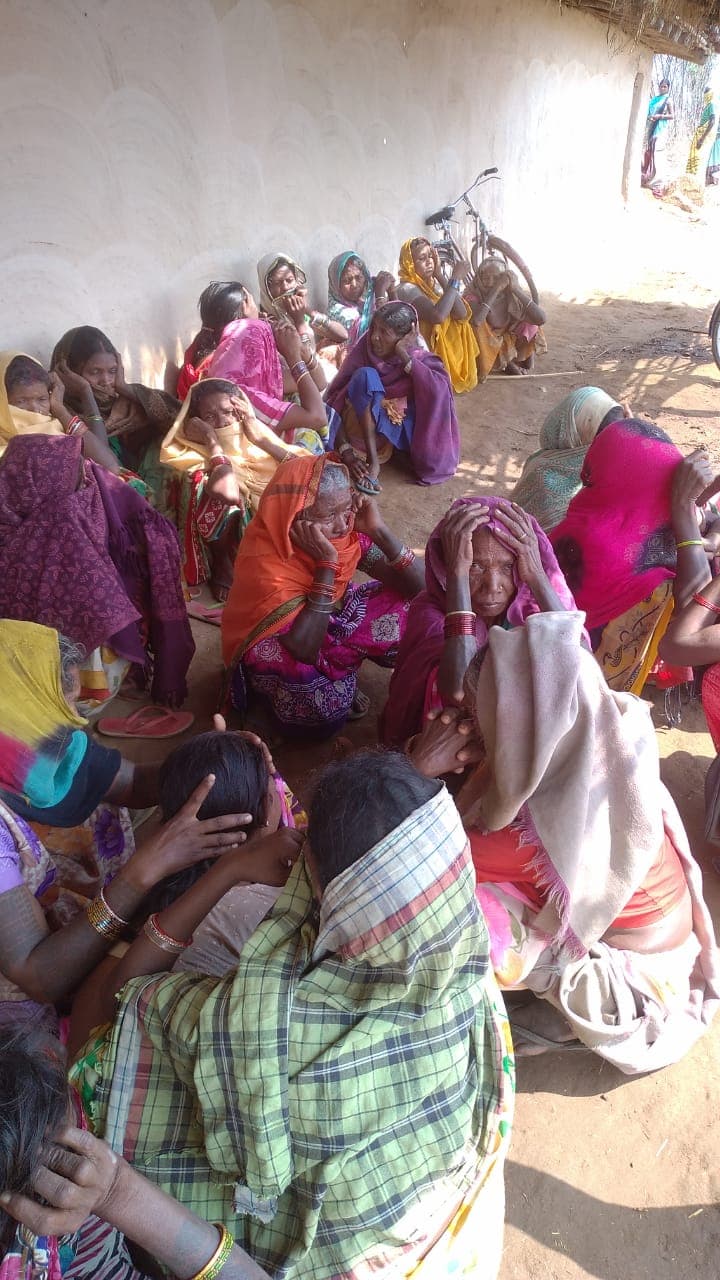 झारखंड के लातेहार में आम पेड़ के पास खेल रहे थे बच्चे, वज्रपात से दो चचेरे भाइयों की मौत, चार बच्चे घायल झारखंड के लातेहार में आम पेड़ के पास खेल रहे थे बच्चे, वज्रपात से दो चचेरे भाइयों की मौत, चार बच्चे घायल