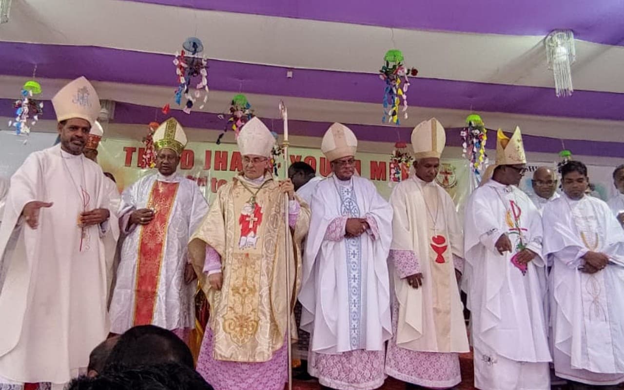 कैथोलिक होने का अर्थ देश से प्यार करना, अच्छा नागरिक बनना, युवा सम्मेलन में बोले वेटिकन के दूत जिरेल्ली