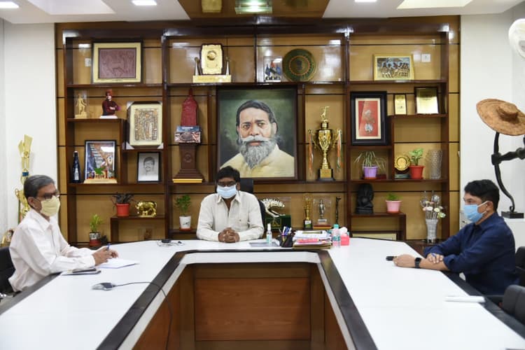 Unlock 1 In Jharkhand : झारखंड में Unlock के मूड में सरकार ! सीएम हेमंत सोरेन ने आम लोगों से सोशल मीडिया ट्विटर पर मांगी राय, पूछा-कैसी हो Unlock की प्रक्रिया ?