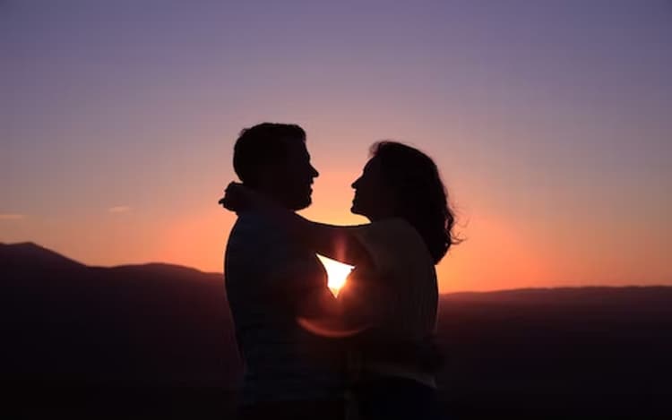 Love Relationship कई तरह के होते हैं, जानें आप किस कैटेगरी में हैं...