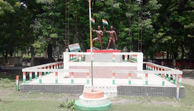 13 August 1942: खगड़िया के लोगों ने शहीद वीर सपूत धन्ना माधव की शहादत को किया याद