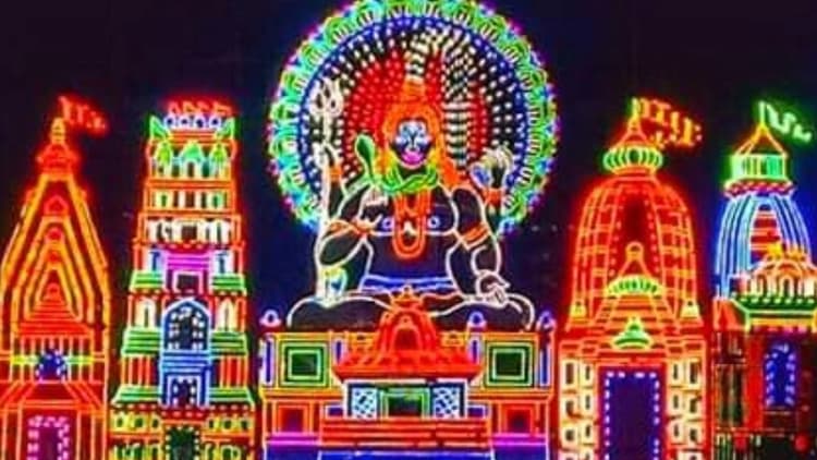 Deoghar Shiv Yatra: देवघर में शेर की दहाड़ लोगों के आकर्षण का केंद्र, बड़ी मस्जिद इलाके का एसपी ने लिया जायजा