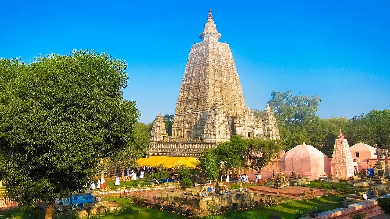 गया के महाबोधि मंदिर परिसर से 2 संदिग्ध गिरफ्तार, पुलिस कर रही पूछताछ