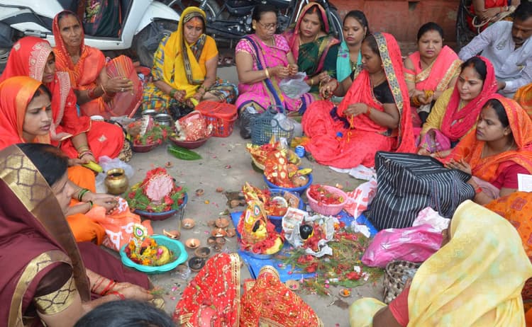 धर्म-कर्म : महालक्ष्मी का सोरहिया व्रत शुरू, 16 गांव के धागों का है विशेष महत्व, जानेें पूजन की विधि