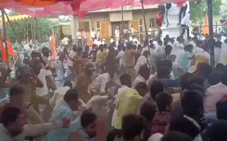 Maharashtra News: आरक्षण की आग में झुलस रहा महाराष्ट्र! 360 लोगों के खिलाफ FIR, पुलिसिया कार्रवाई पर भी सवाल