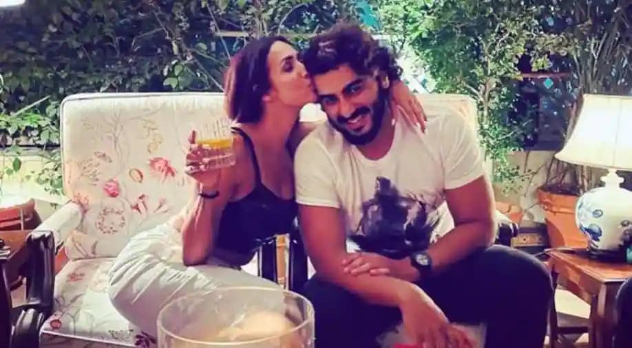 Arjun Kapoor-Malaika Arora Wedding: अर्जुन कपूर और मलाइका अरोड़ा इसी साल करेंगे शादी? जानें लेटेस्ट अपडेट Arjun Kapoor-Malaika Arora Wedding: अर्जुन कपूर और मलाइका अरोड़ा इसी साल करेंगे शादी? जानें लेटेस्ट अपडेट