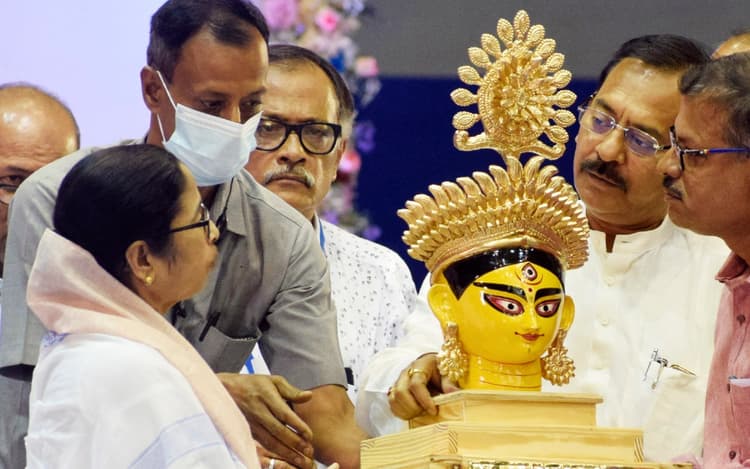 बंगाल में 30 सितंबर से 10 अक्टूबर तक दुर्गा पूजा की छुट्टियां, 43 हजार क्लबों को 60 हजार रुपये की मदद