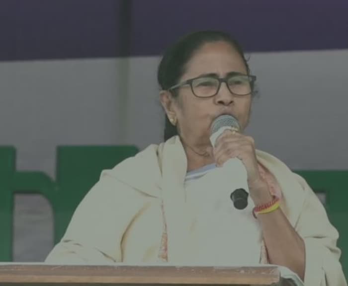 दिल्ली में ममता की हुंकार, ‘अब पूरे देश में खेला होगा’, मोदी Vs देश होगा 2024 का आम चुनाव दिल्ली में ममता की हुंकार, ‘अब पूरे देश में खेला होगा’, मोदी Vs देश होगा 2024 का आम चुनाव