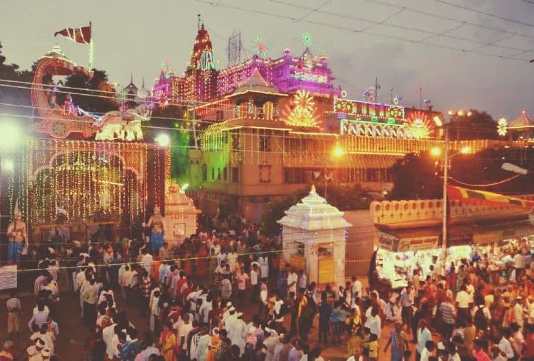 जन्माष्टमी पर बृजभूमि जाने का है प्लान, तो जान लें सही रास्ता, वरना होगी परेशानी जन्माष्टमी पर बृजभूमि जाने का है प्लान, तो जान लें सही रास्ता, वरना होगी परेशानी