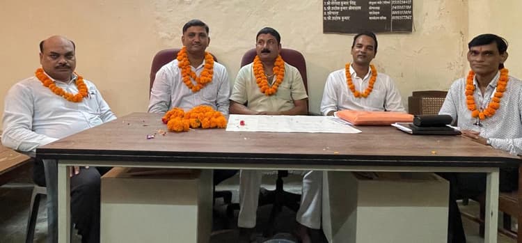 मनोज यादव बने सिंचाई विभाग ड्राइंग स्टाफ एसोसिएशन के अध्यक्ष, शंभू नारायण कनौजिया उपाध्यक्ष