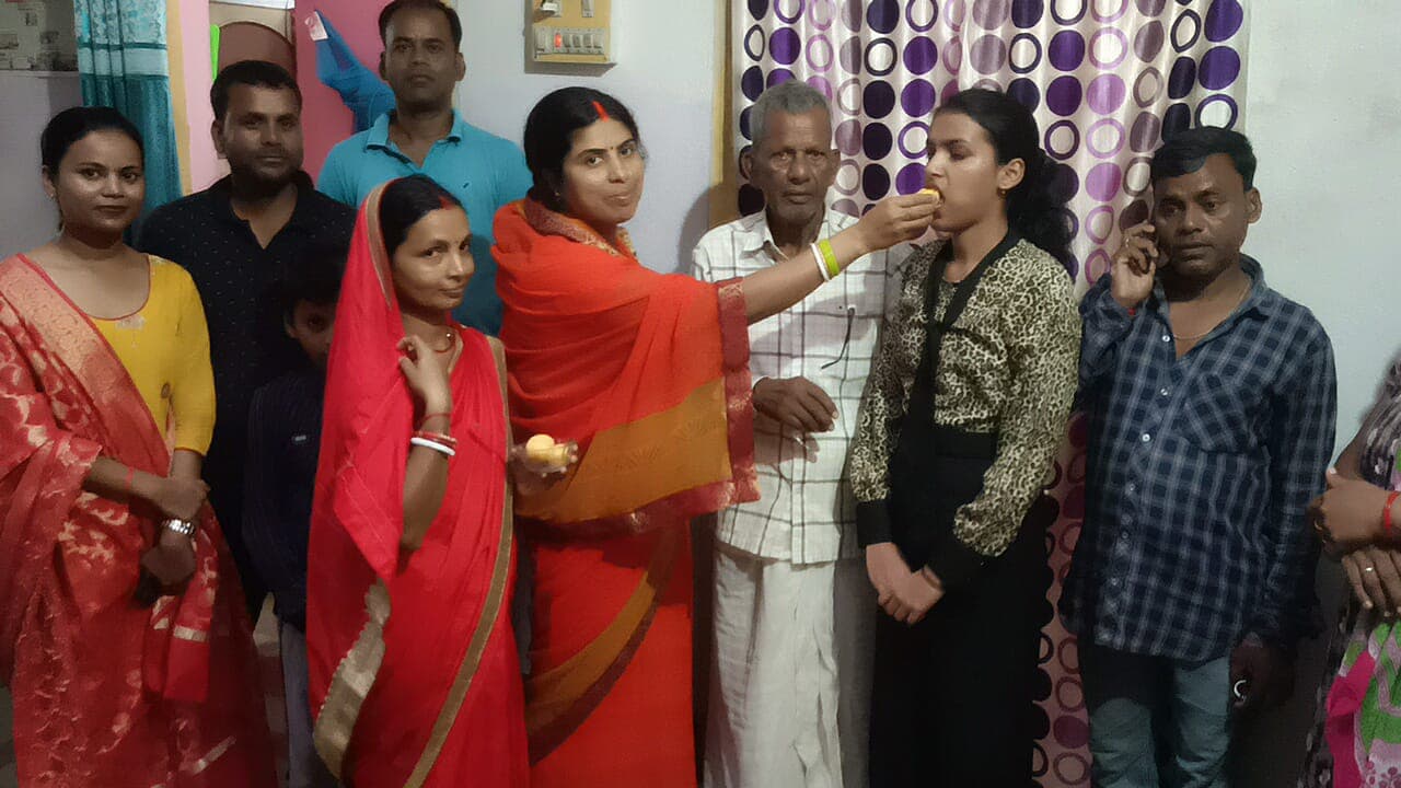 JAC 12th Arts Result 2022: निजी वाहन चालक की पुत्री मानसी साहा बनी स्टेट टॉपर, बनना चाहती है BDO