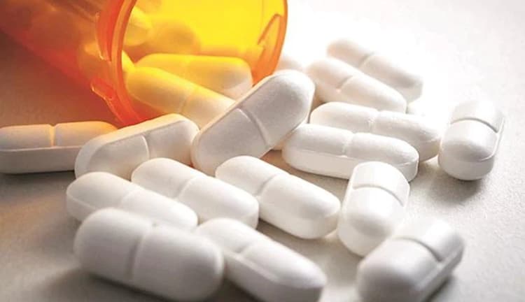 1 अप्रैल से बुखार उतरना भी हो जाएगा महंगा, पैरासिटामोल समेत 800 से अधिक आवश्यक दवाओं की बढ़ेंगी कीमतें