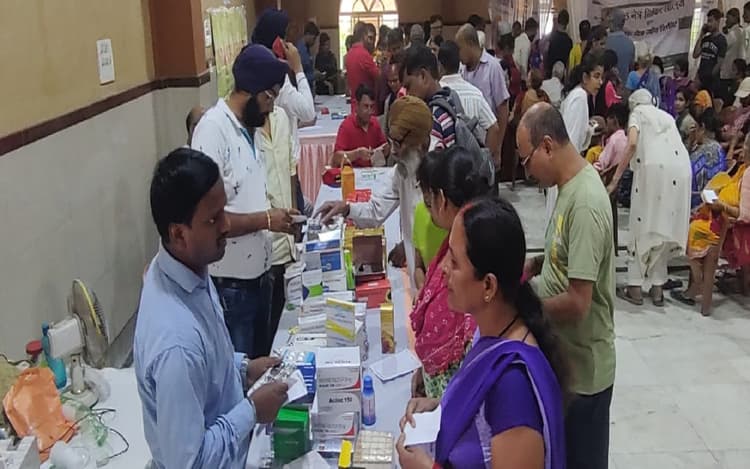 बहावलपुरी पंजाबी समाज: मेगा हेल्थ कैंप में 276 मरीजों के स्वास्थ्य की हुई जांच, बनाए गए आयुष्मान कार्ड