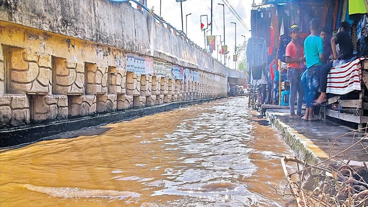 मुजफ्फरपुर में गंदे पानी की झील बन गयी मोतीझील, सुरक्षा की नहीं है कोई व्यवस्था