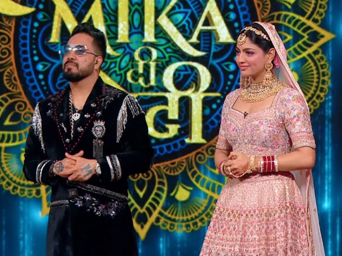 Mika Singh: आकांक्षा पुरी संग शादी नहीं करने पर पहली बार मीका सिंह ने तोड़ी चुप्पी, बोले- मुझे एहसास हुआ कि…