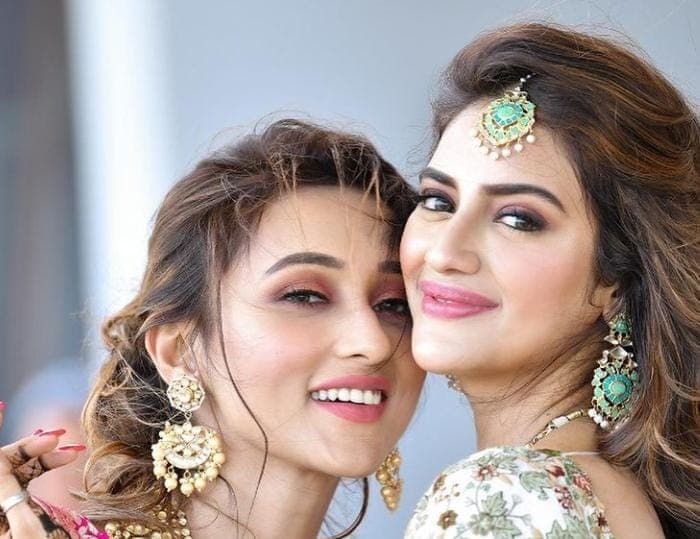 ट्रोलर्स के निशाने पर आखिर राजनीति में शामिल हुई अभिनेत्रियां ही क्यों ? जानिए क्या कहा मिमी, नुसरत और सुदेषणा ने ट्रोलर्स के निशाने पर आखिर राजनीति में शामिल हुई अभिनेत्रियां ही क्यों ? जानिए क्या कहा मिमी, नुसरत और सुदेषणा ने
