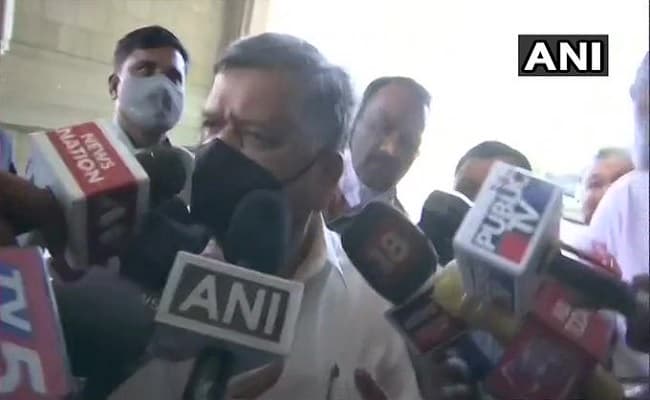 कर्नाटक में यौन उत्पीड़न मामले पर मचे सियासी बवाल के बीच मंत्री जगदीश शेट्टार बोले, किसी ने कोई बयान या शिकायत नहीं की, हमें निर्णय करना होगा