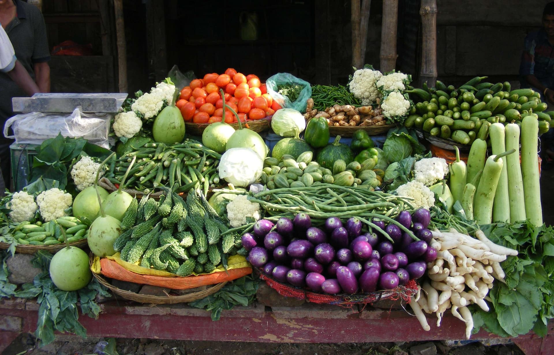 Bihar Market: नवरात्रि में महंगी सब्जियों ने बिगाड़ी स्वाद, टमाटर 100 तो भिंडी बैंगन भी 50 के पार