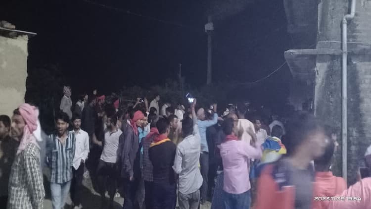 बिहार: मोतिहारी में गैस सिलेंडर में लीकेज से लगी आग, खाना बनाने के दौरान हुए हादसे में 15 से अधिक लोग झुलसे