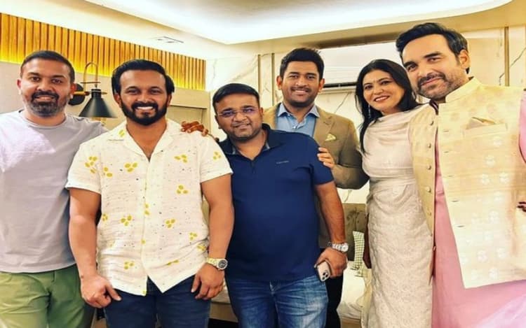 MS Dhoni Pankaj Tripathi: मिर्जापुर के ‘कालीन भैया’ से मिले धोनी, केदार जाधव ने शेयर की तस्वीर, फोटो वायरल