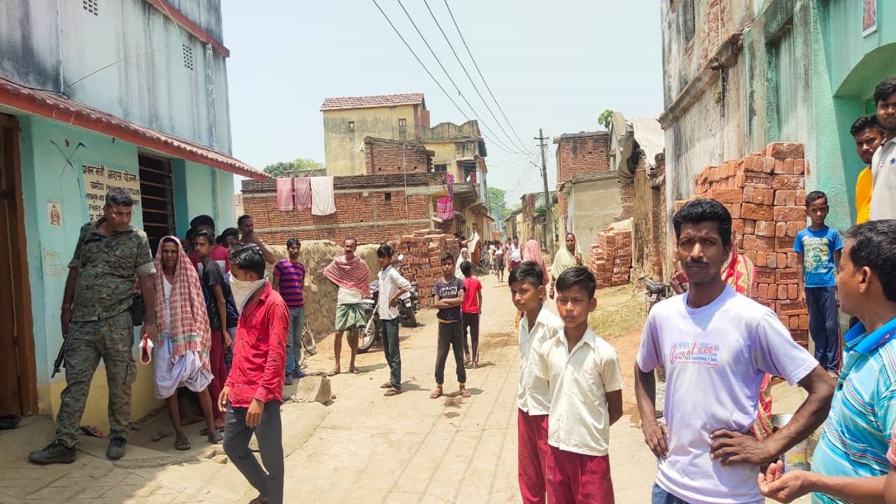 Jharkhand Crime News:प्रेम प्रसंग में दखल से आक्रोशित युवक ने चाची को उतारा मौत के घाट, टांगी से काट डाला