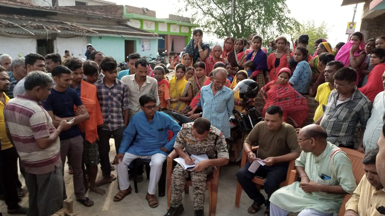 झारखंड के गिरिडीह में दो बाइक सवार के बीच सीधी टक्कर, दो युवकों की मौत, एक गंभीर रूप से घायल झारखंड के गिरिडीह में दो बाइक सवार के बीच सीधी टक्कर, दो युवकों की मौत, एक गंभीर रूप से घायल