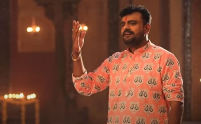 Navratri 2020 : राकेश बरोट ने रिलीज किया अपना नया गुजराती गरबा ट्रैक ‘कुम कुम पगले’, यहां देखें VIDEO