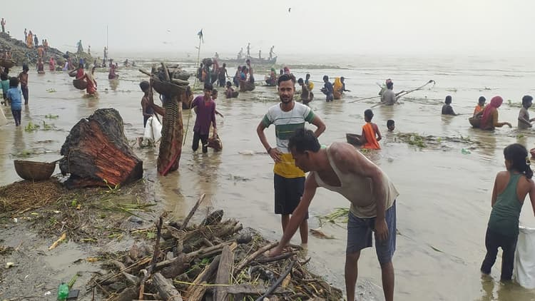 PHOTOS: कोसी ने भरी हुंकार तो NDRF की हुई तैनाती, देखिए बराज का दंग करने वाला नजारा