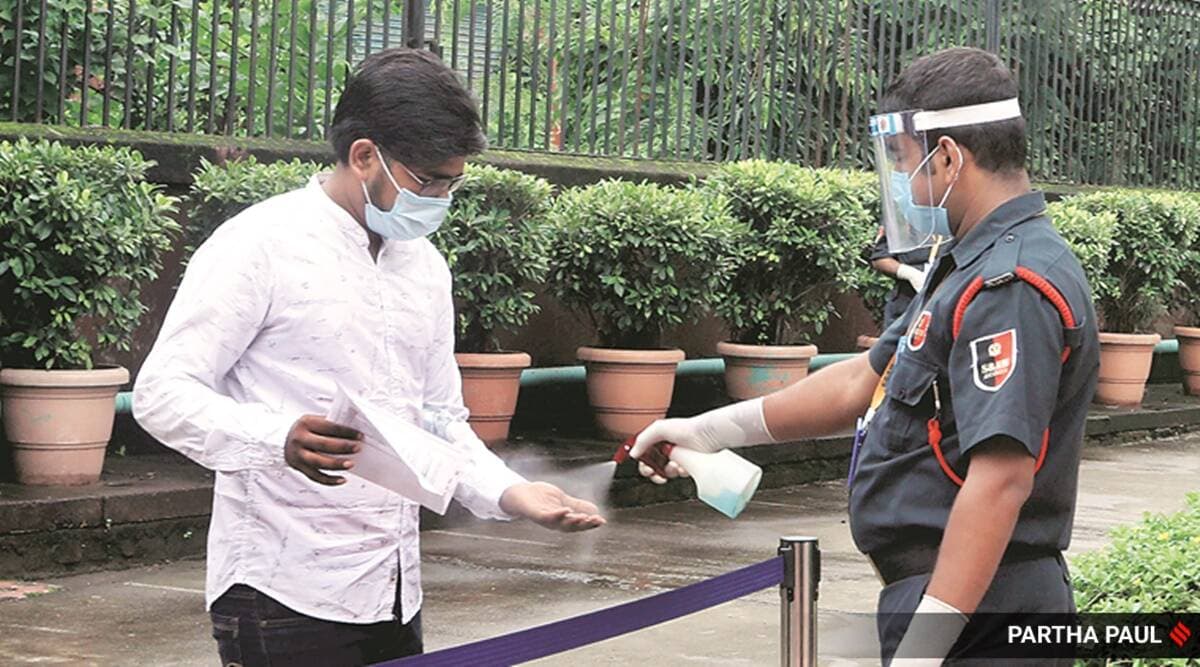 JEE exam: 10 लाख मास्क-ग्लव्स, 6600 लीटर सैनेटाइजर, जानें- एग्जाम सेंटर पर एनटीए की क्या क्या चल रही तैयारी