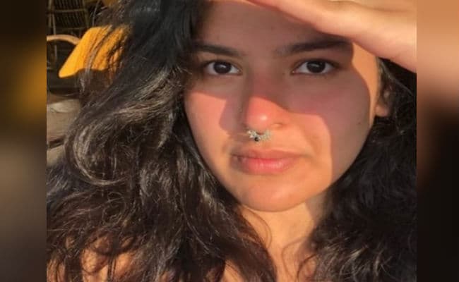 Taarak Mehta Ka Ooltah Chashmah : 'पुरानी सोनू' लेटेस्ट तसवीर में दिखीं बेहद बोल्ड, फैंस ने कमेंट में लिखा,' तुमसा कोई प्यारा...'