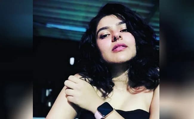 Taarak Mehta Ka Ooltah Chashmah: बिकिनी में कहर बरपाती नजर आईं 'पुरानी सोनू',
एक्ट्रेस का ये हॉट अवतार आपने नहीं देखा होगा