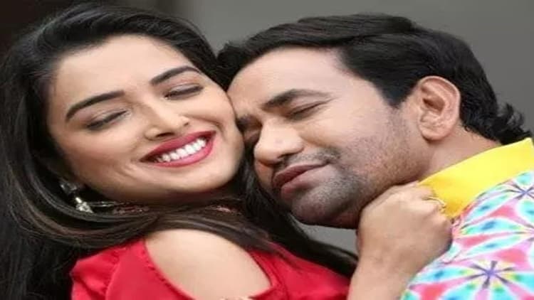 Bhojpuri Song: आम्रपाली दुबे की अदाओं के दीवाने हुए निरहुआ, 'समान चुनमुनिया' गाने ने सोशल मीडिया पर मचाया बवाल