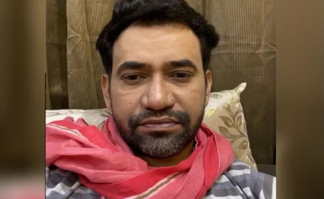 भोजपुरी सुपरस्टार 'निरहुआ' ने LIVE Chat में किया खुलासा- Karishma Kapoor की वजह से मिली थी सजा