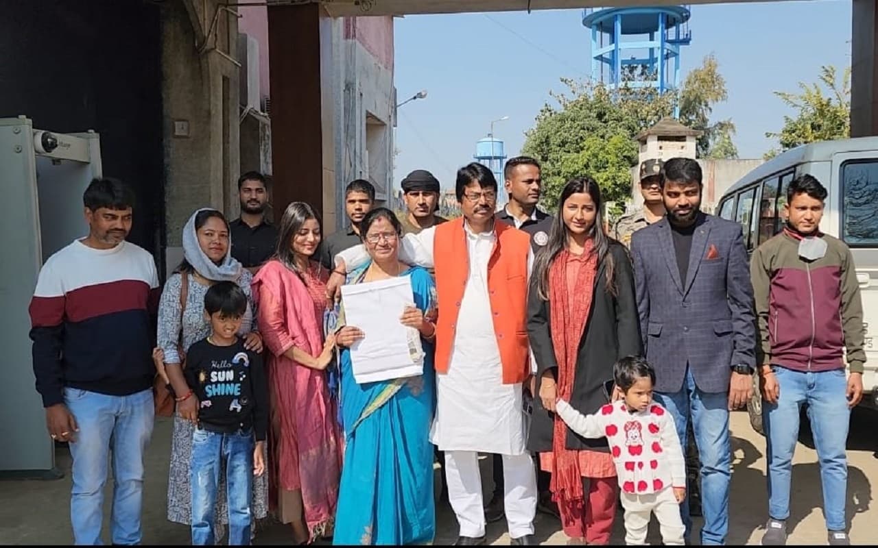 बड़कागांव गोलीकांड में सजायाफ्ता पूर्व MLA निर्मला देवी को मिली बेल, होटवार जेल से निकलकर क्या बोलीं
