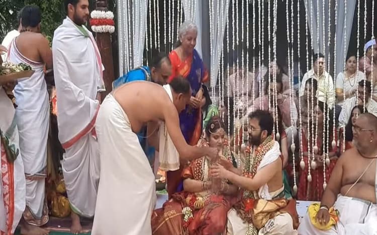 कौन हैं प्रतीक दोशी ? निर्मला सीतारमण की बेटी से हुई शादी, पीएम मोदी का भी जीता भरोसा