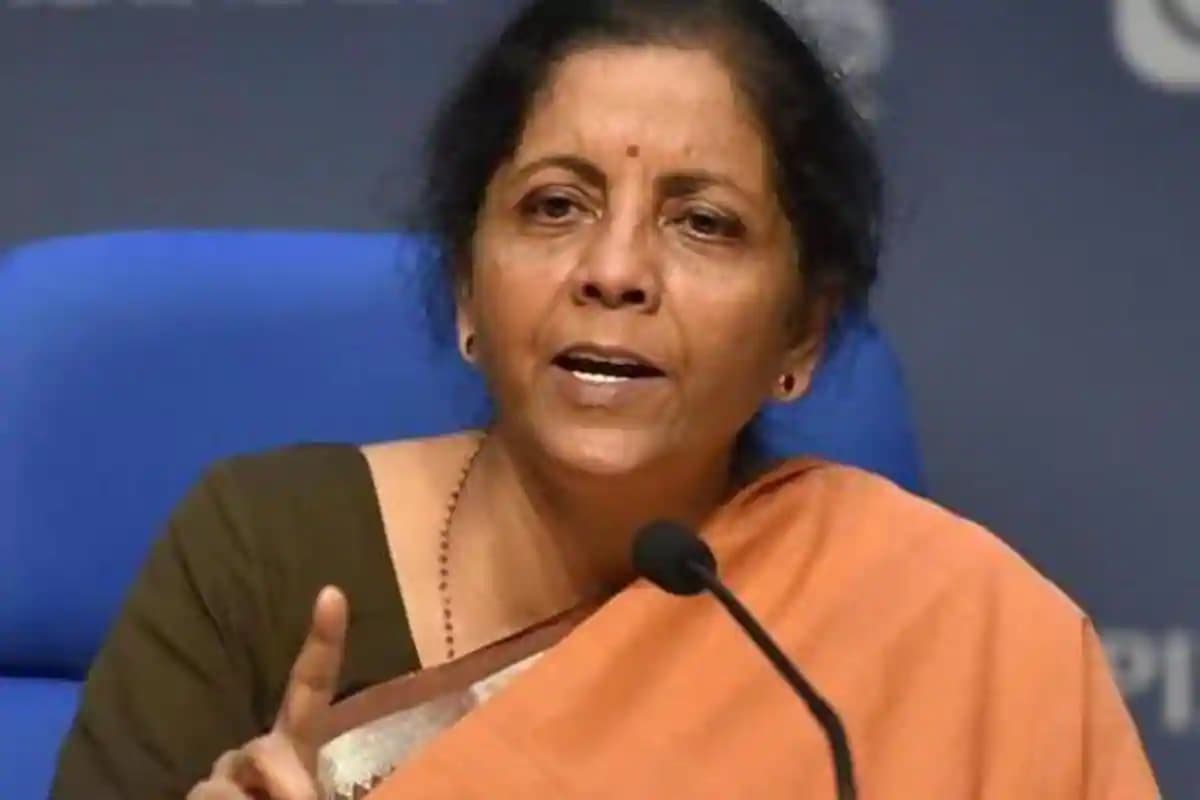 बिहार की बच्ची से दुष्कर्म मामले पर वित्तमंत्री ने कांग्रेस पर उठाये सवाल, पूछा- अब राहुल चुप क्यों हैं बिहार की बच्ची से दुष्कर्म मामले पर वित्तमंत्री ने कांग्रेस पर उठाये सवाल, पूछा- अब राहुल चुप क्यों हैं