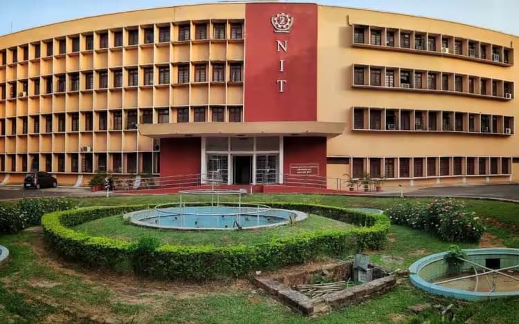 एनआईटी राउरकेला ने 100% प्लेसमेंट का रिकॉर्ड बनाया, 8 छात्रों को 52.89 लाख रुपये का पैकेज