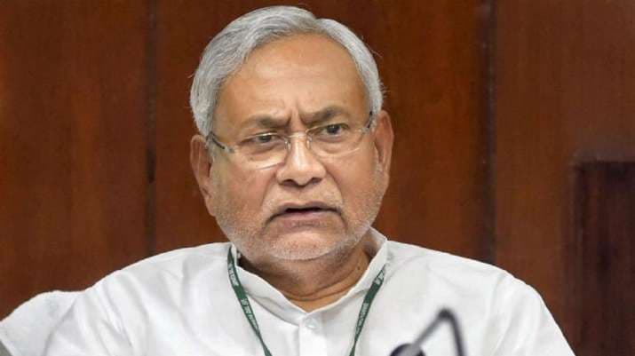 Nitish kumar News: सीएम नीतीश ने की नगर आवास विभाग के कार्यों की समीक्षा, शहरी बेघरों के लिए कही ये बातें