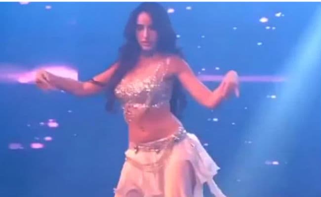 Jehda Nasha Song: आयुष्मान खुराना-नोरा फतेही का 'जेड़ा नशा' इंटरनेट पर मचा रहा तहलका, VIDEO