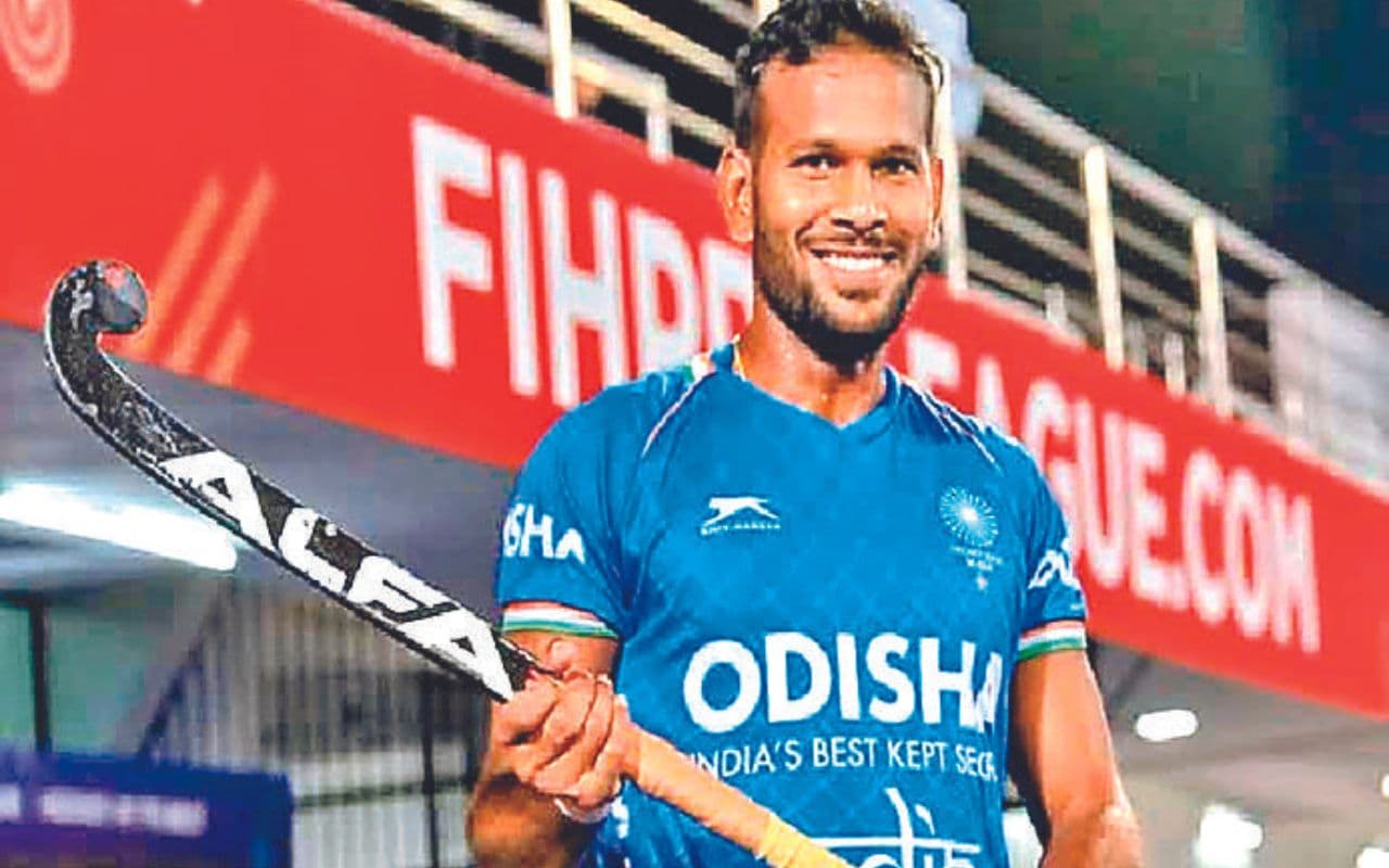 ओडिशा के हॉकी खिलाड़ी अमित रोहिदास को सीएम नवीन पटनायक देंगे डेढ़ करोड़ रुपए ओडिशा के हॉकी खिलाड़ी अमित रोहिदास को सीएम नवीन पटनायक देंगे डेढ़ करोड़ रुपए