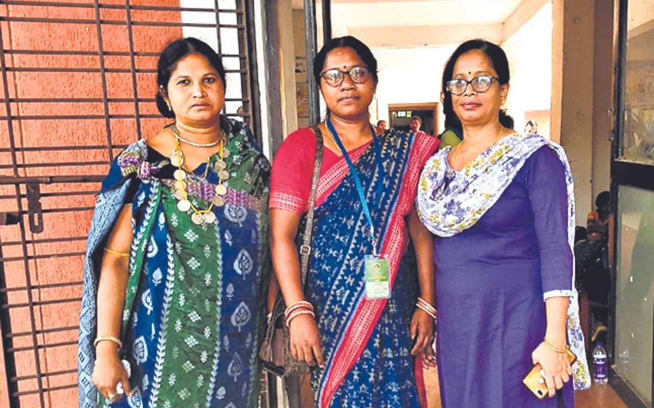 ओडिशा : सरपंच का बयान ‘पुष्पा झुकेगा नहीं…’ सोशल मीडिया में हुआ वायरल, नवीन पटनायक सरकार ने झुका दिया ओडिशा : सरपंच का बयान ‘पुष्पा झुकेगा नहीं…’ सोशल मीडिया में हुआ वायरल, नवीन पटनायक सरकार ने झुका दिया