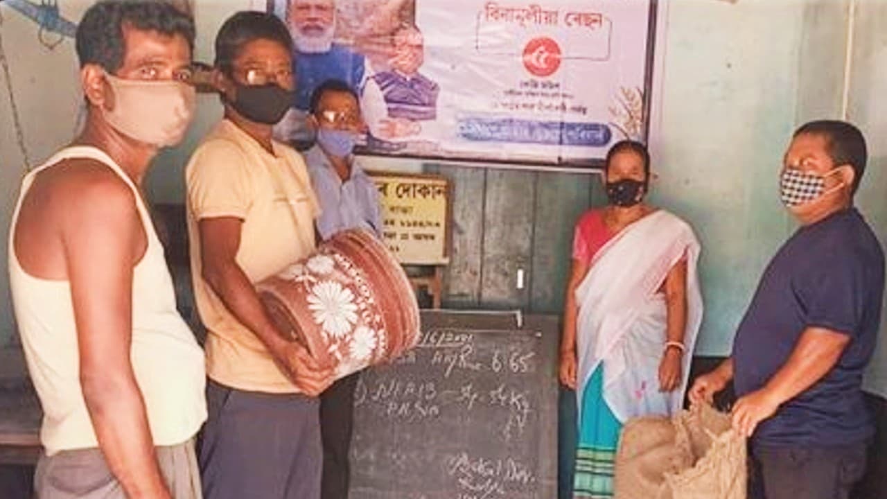 ONORC: पूरे भारत में राशन कार्ड ‘पोर्टेबिलिटी’ लागू, कार्यक्रम से जुड़ने वाला असम अंतिम राज्य बना ONORC: पूरे भारत में राशन कार्ड ‘पोर्टेबिलिटी’ लागू, कार्यक्रम से जुड़ने वाला असम अंतिम राज्य बना