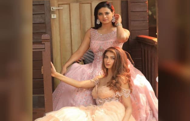 श्वेता तिवारी से लेकर उर्वशी ढोलकिया तक, ये हैं टीवी जगत की सुपर मॉम्स, अकेले कर रही अपने बच्चों की परवरिश