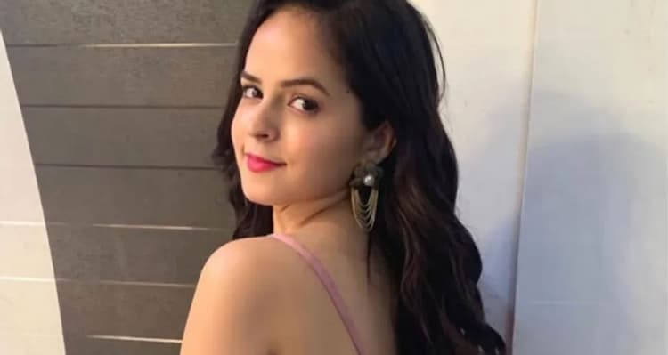 Taarak Mehta Ka Ooltah Chashmah : पलक सिधवानी ने हेयर स्टाइलिंग करवाते हुए किया वीडियो शूट, फैंस हो गए क्लीन बोल्ड