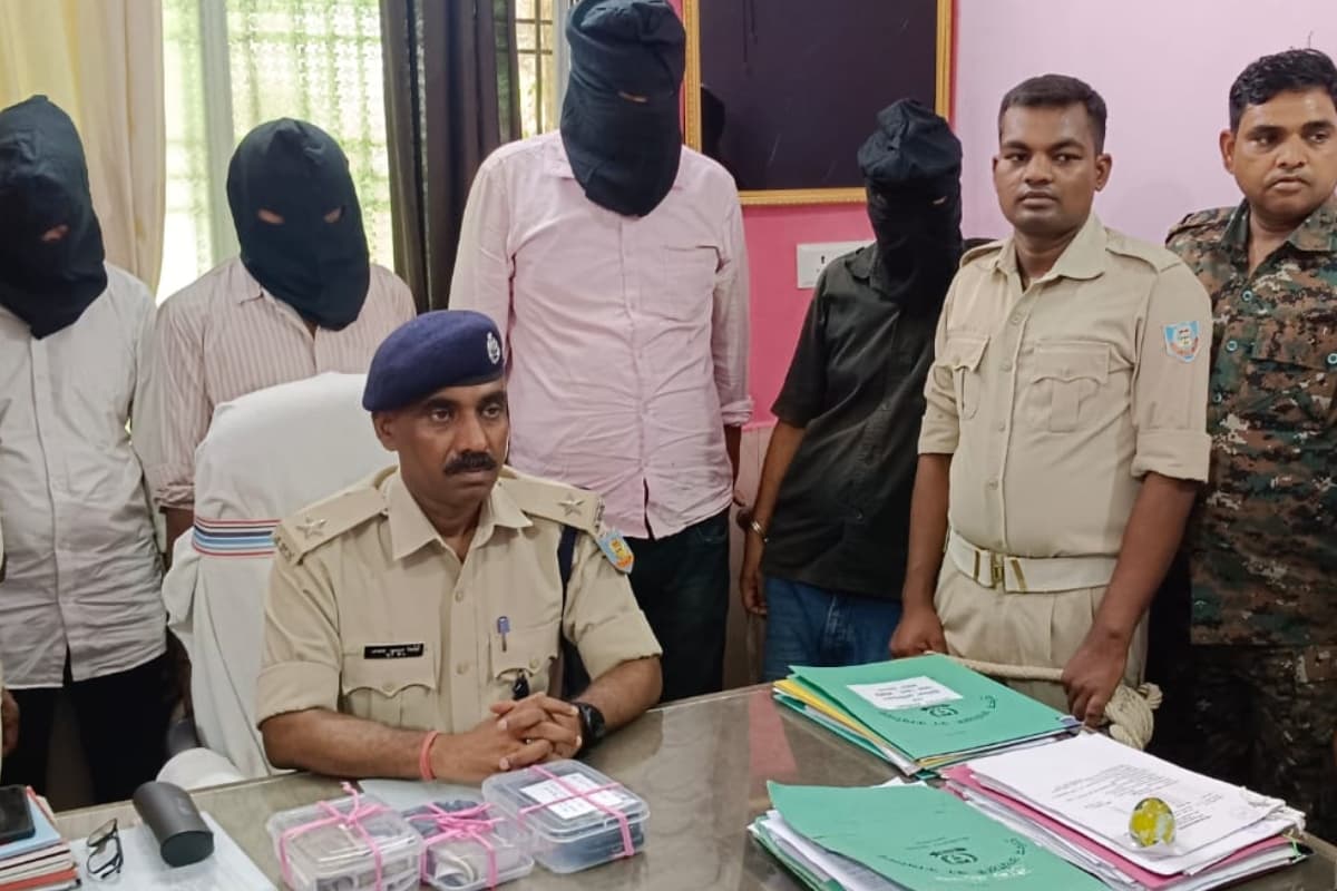 झारखंड: नकली नोटों का धंधा करने वाले चार आरोपी अरेस्ट, 29 हजार के नकली नोट भी बरामद