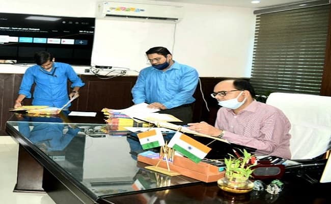 Patna: गलत तरीके से लिया पीएम आवास योजना का लाभ, डीएम ने दिये FIR के आदेश, ग्रामीण आवास सहायक की गयी नौकरी